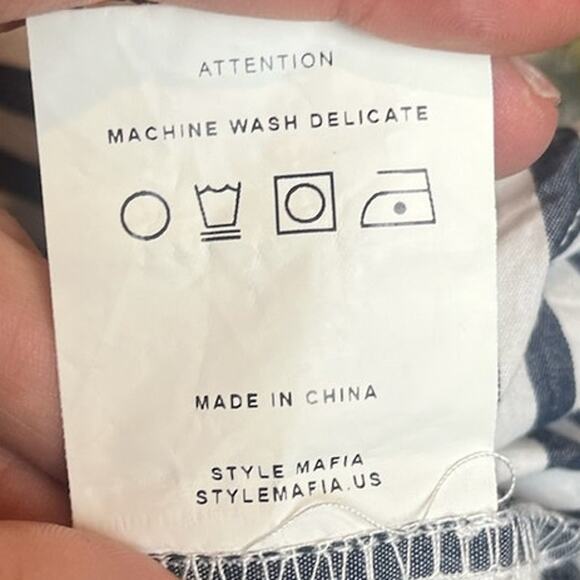 Women’s STYLE MAFIA Striped Off the Shoulder Gray & Wht Striped Cotton Dress-XS - Picture 5 of 8